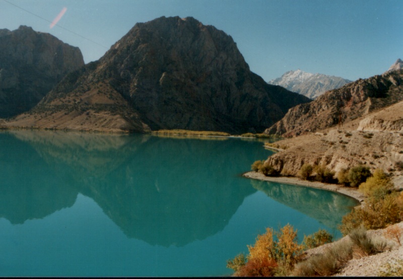 La lago Iskanderkul